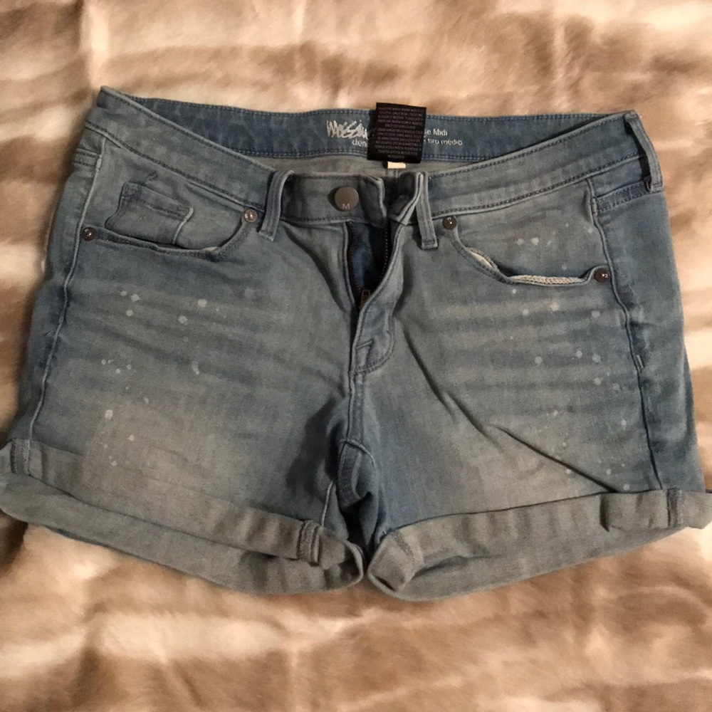 **3/$15**  Mid-rise rolled hem jean shorts
